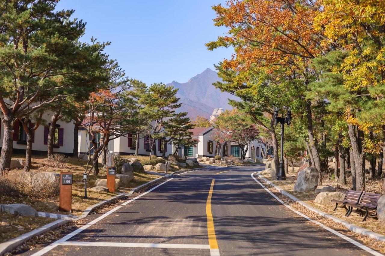 Kensington Resort Seorak Valley Sokcho Buitenkant foto